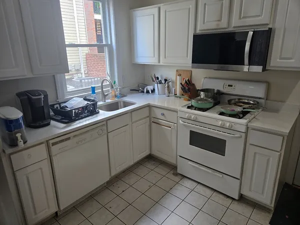 $4,600 | 29 Mapleton Street, Unit 1, Boston, MA 02135