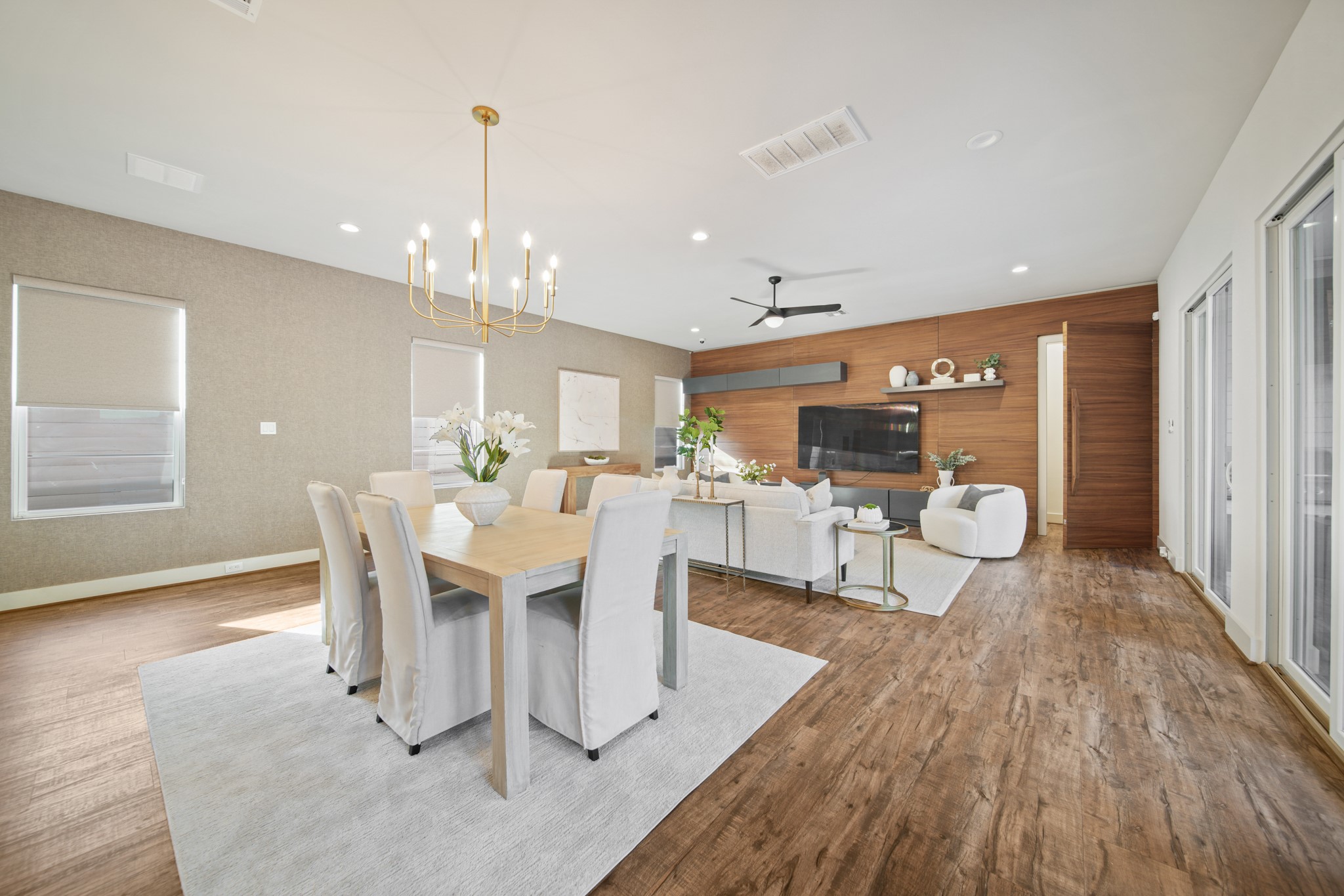 5434 Windswept Lane Houston, TX 77056 - Photo 18 of 45 Smooth transition between the dining and living areas.