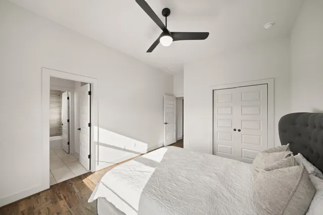 $1,400,000 | 5434 Windswept Lane, Houston, TX 77056