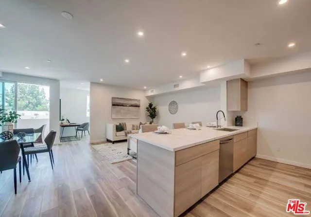 $5,100,000 | 7018 Alabama Avenue, Canoga Park, CA 91303