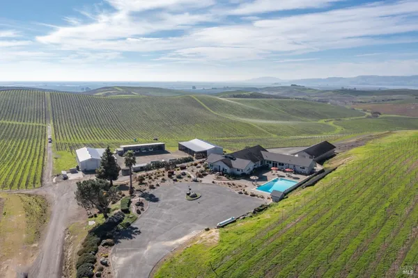 $8,750,000 | 5933 Haire Lane, Sonoma, CA 95476