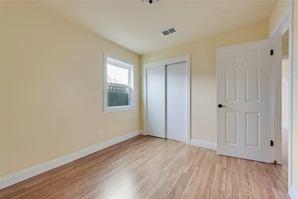 $285,000 | 725 Meadowlark Circle, Crowley, TX 76036