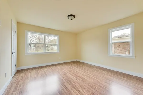 $285,000 | 725 Meadowlark Circle, Crowley, TX 76036