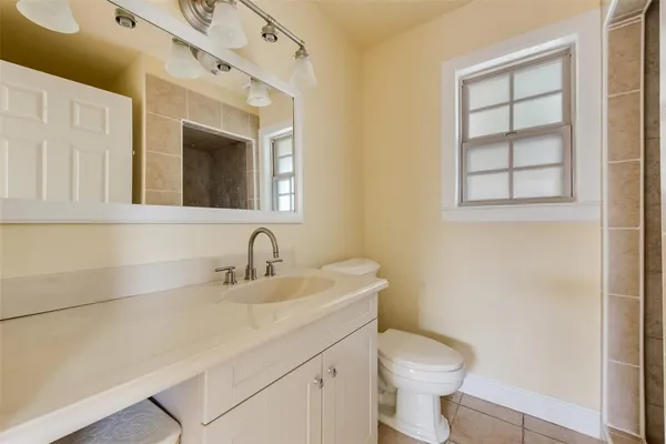 $285,000 | 725 Meadowlark Circle, Crowley, TX 76036