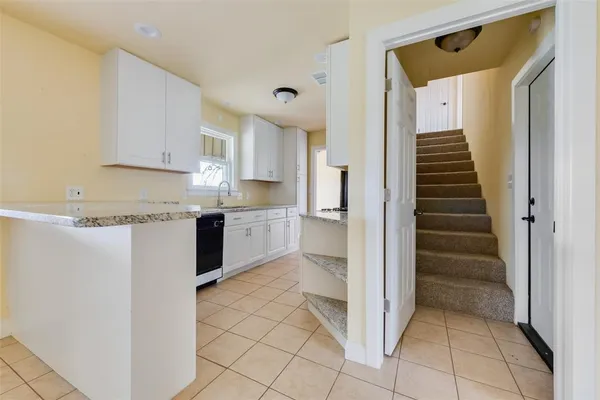 $285,000 | 725 Meadowlark Circle, Crowley, TX 76036