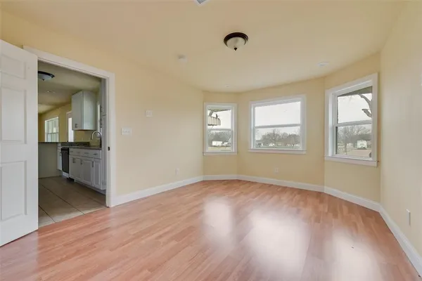 $285,000 | 725 Meadowlark Circle, Crowley, TX 76036