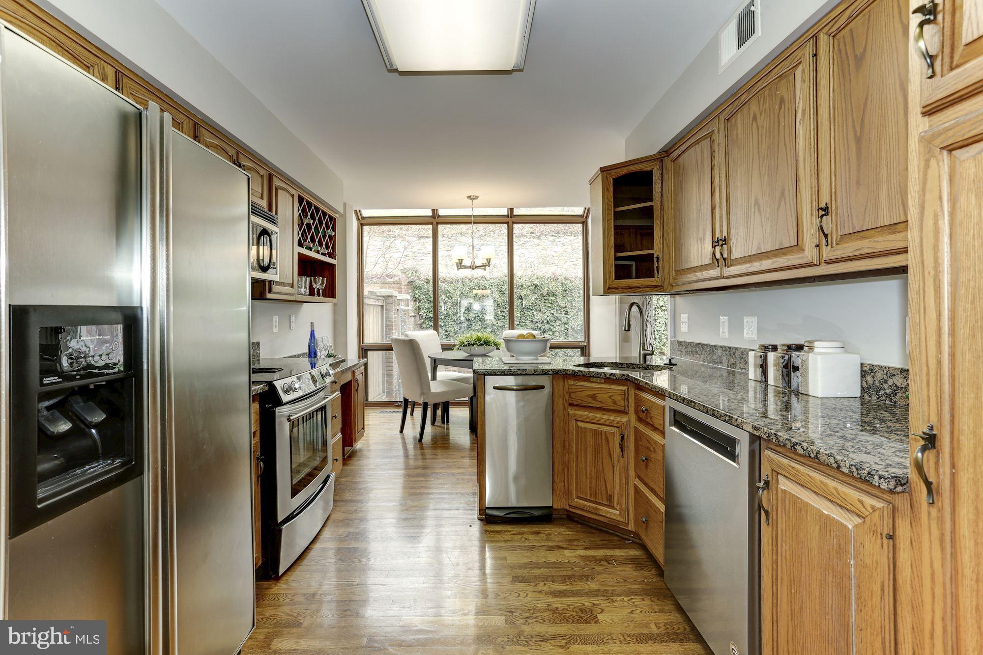 8013 Quarry Ridge Way Bethesda, MD 20817 - Photo 15 of 58