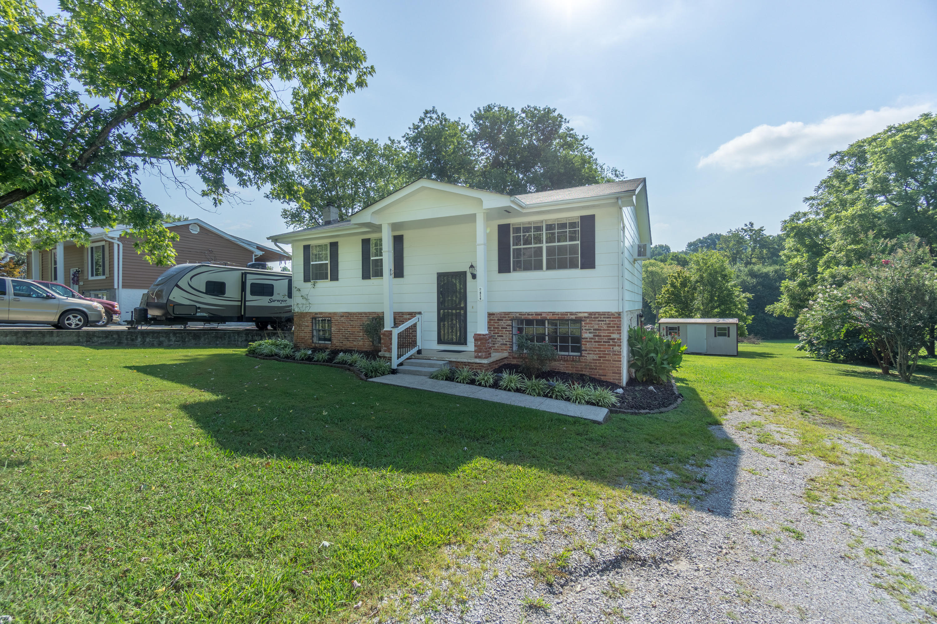 7414 South Dent Road Hixson, TN 37343 - Photo 2 of 34 7414 S. Dent Rd-3