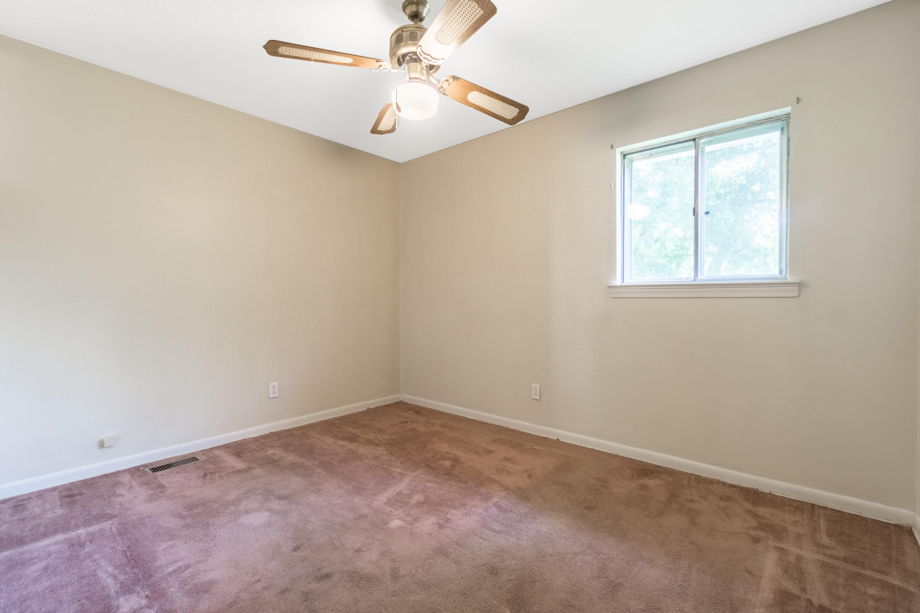 7414 South Dent Road Hixson, TN 37343 - Photo 15 of 34 7414 S. Dent Rd-17