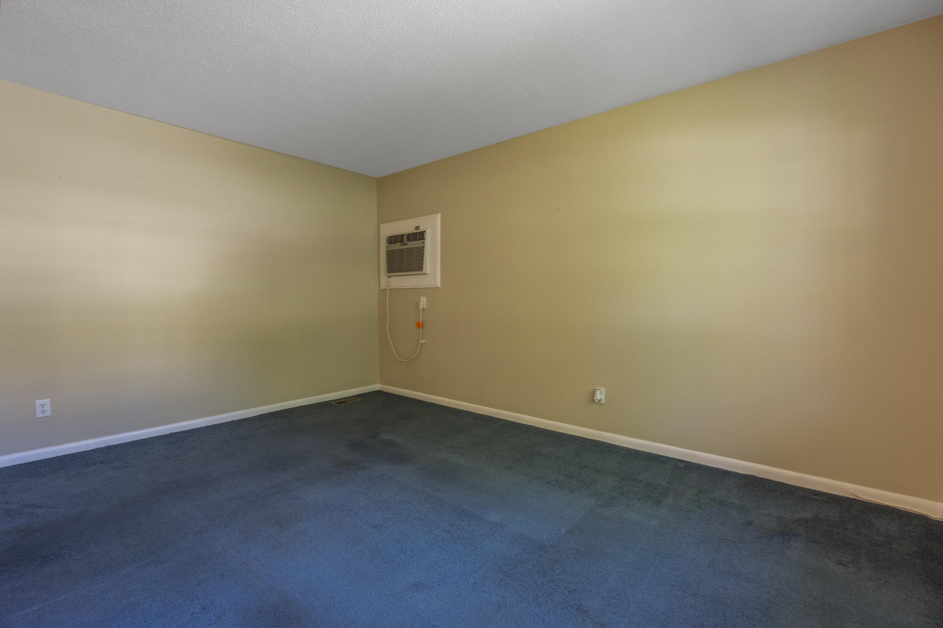 7414 South Dent Road Hixson, TN 37343 - Photo 5 of 34 7414 S. Dent Rd-6