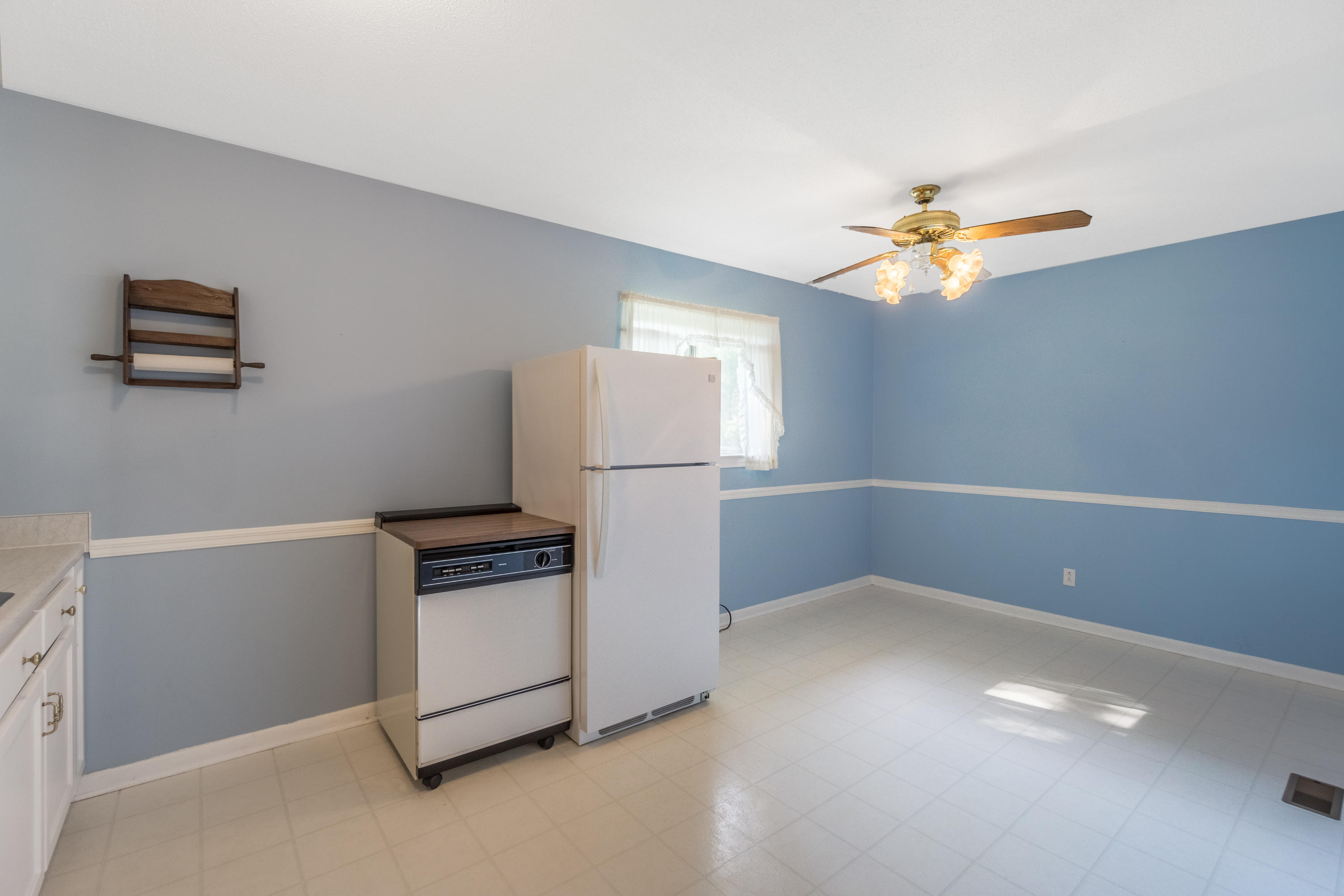 7414 South Dent Road Hixson, TN 37343 - Photo 8 of 34 7414 S. Dent Rd-9