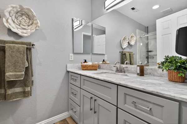 $699,998 | 166 Norman Court, Tracy, CA 95376