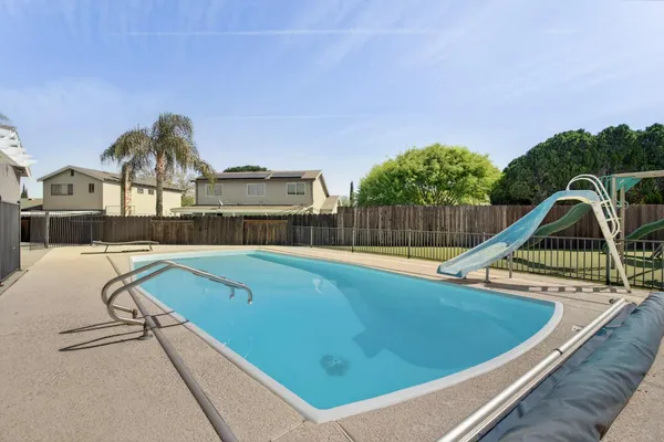 $699,998 | 166 Norman Court, Tracy, CA 95376