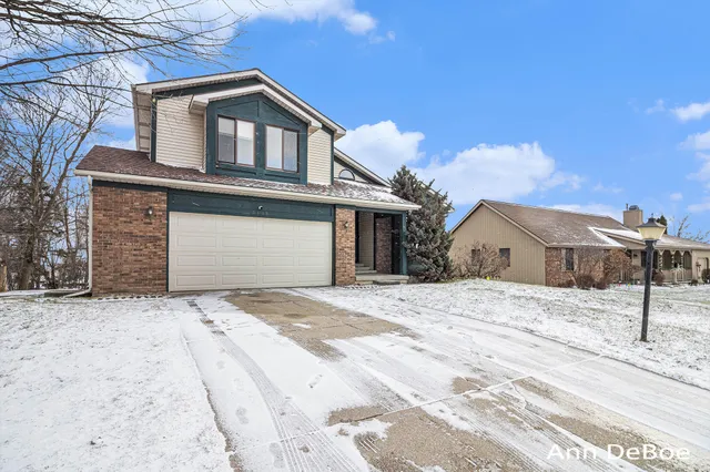 $425,000 | 2136 Stowevalley Drive Southeast, Grand Rapids, MI 49508
