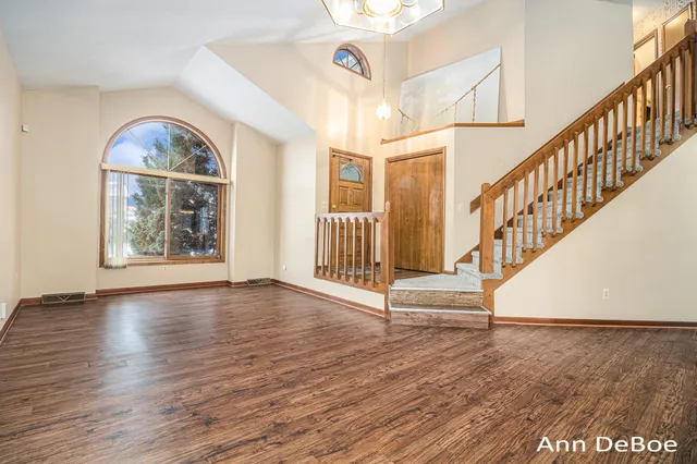 $425,000 | 2136 Stowevalley Drive Southeast, Grand Rapids, MI 49508