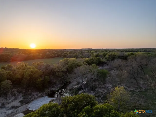 $2,600,000 | 281 North U.S. Highway 281, Lampasas, TX 76550