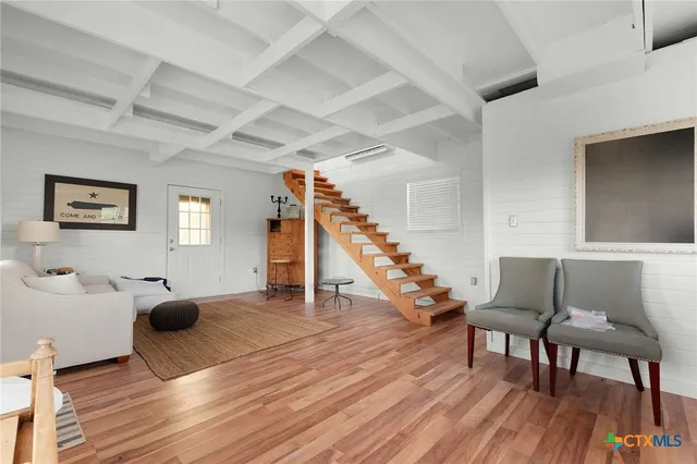 $2,600,000 | 281 North U.S. Highway 281, Lampasas, TX 76550