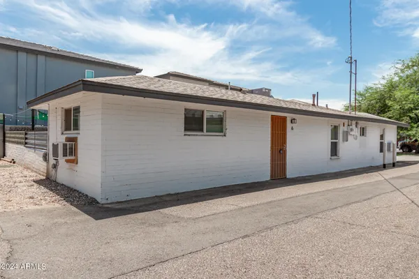 $999 | 3027 North 37th Street, Unit 6, Phoenix, AZ 85018