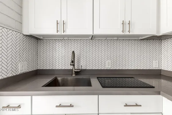 $999 | 3027 North 37th Street, Unit 6, Phoenix, AZ 85018