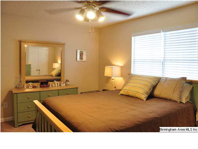 1420 Applegate Drive Alabaster, AL 35007 - Photo 12 of 19