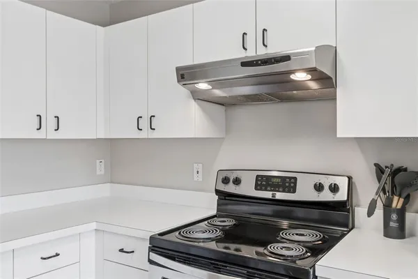 $1,975 | 2158 Clover Hill Road, Palm Harbor, FL 34683