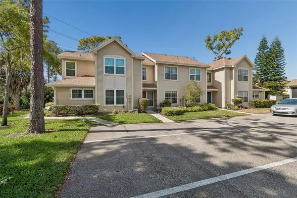 $1,975 | 2158 Clover Hill Road, Palm Harbor, FL 34683