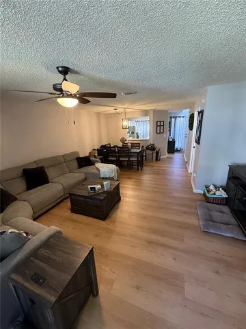 $2,500 | 2158 Clover Hill Road, Palm Harbor, FL 34683