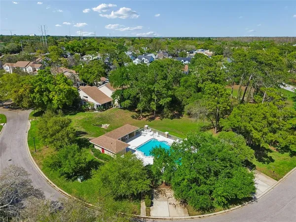 $1,975 | 2158 Clover Hill Road, Palm Harbor, FL 34683