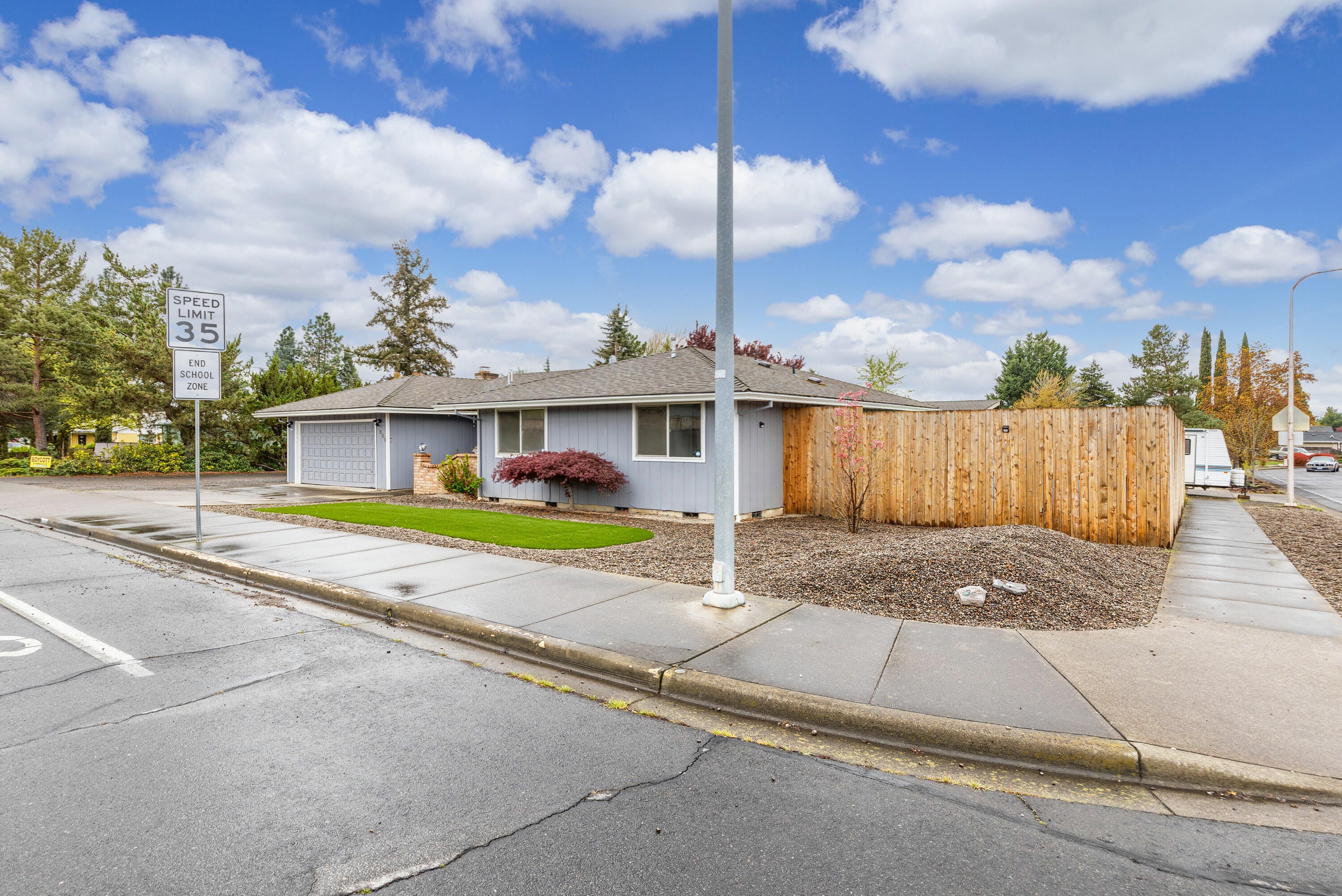 1589 Springbrook Road Medford, OR 97504 - Photo 3 of 46 SR(5)