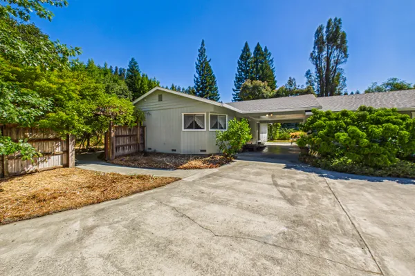$449,000 | 7457 Benbow Drive, Garberville, CA 95542