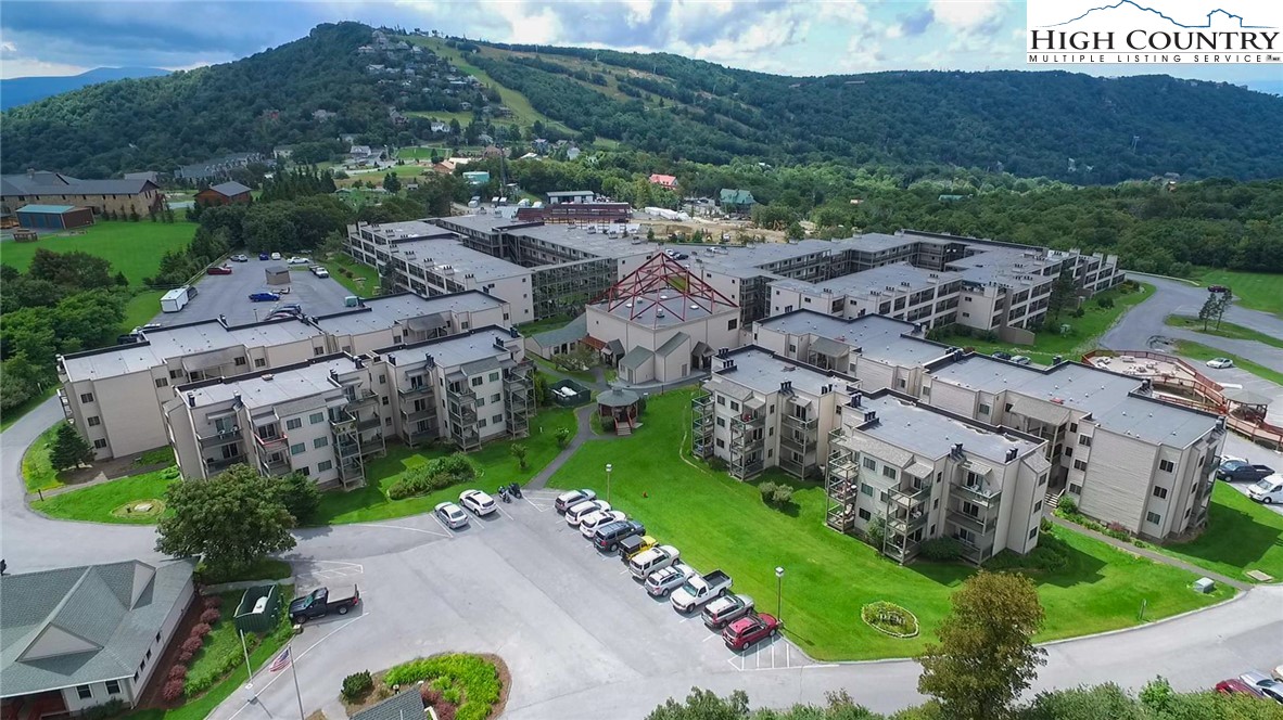 301 Pinnacle Inn Road, Unit 3130 Beech Mountain, NC 28604 - Photo 2 of 41 an aerial view of multiple house