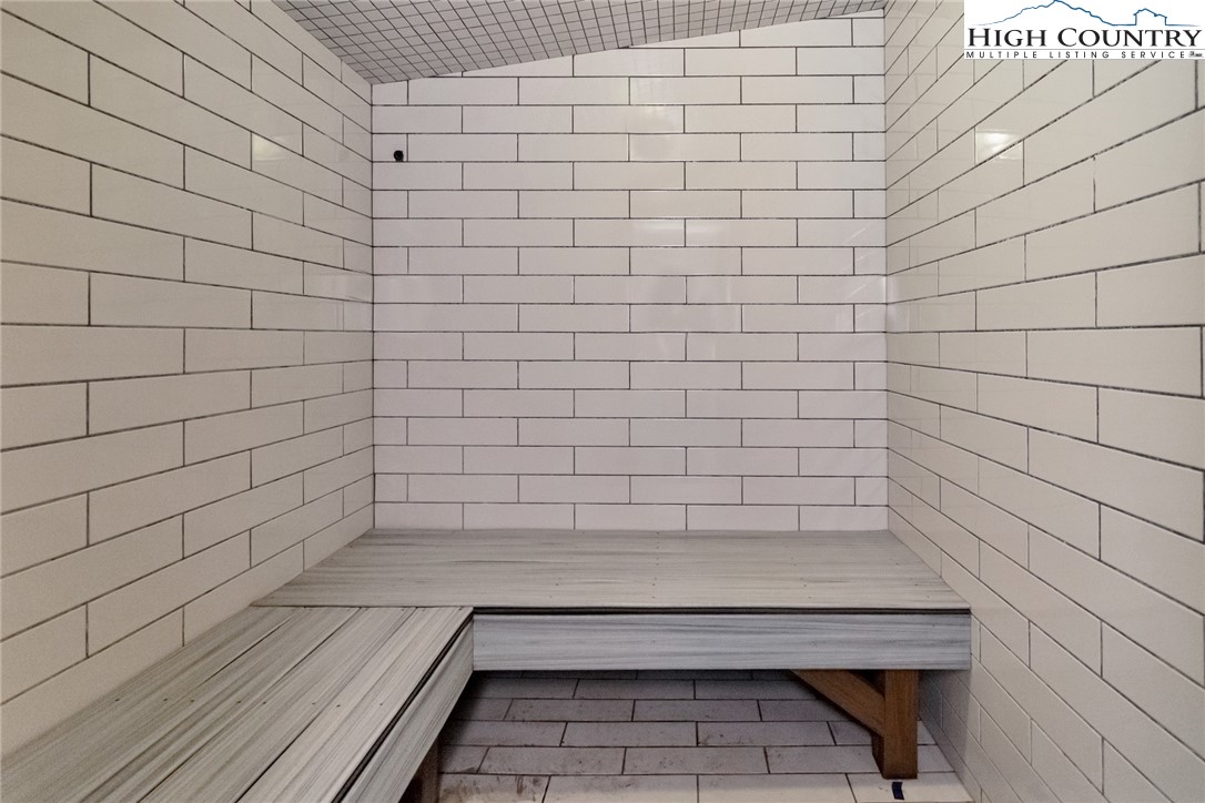 301 Pinnacle Inn Road, Unit 3130 Beech Mountain, NC 28604 - Photo 27 of 41 a bathroom with a shower