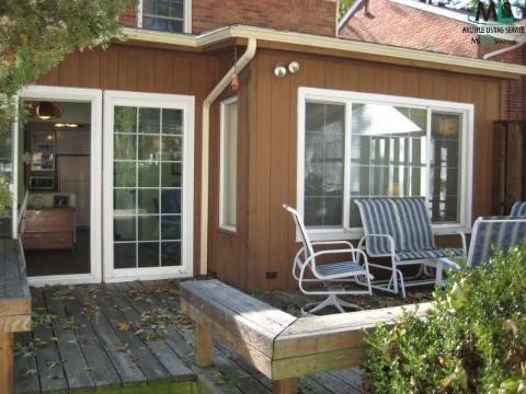1846 Severn Road Grosse Pointe, MI 48236 - Photo 10 of 10 620670-9.JPG