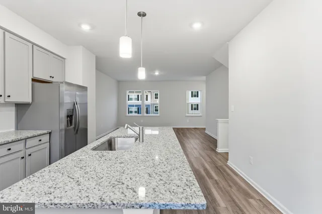 $1,995 | 410 18th Avenue, Ranson, WV 25438