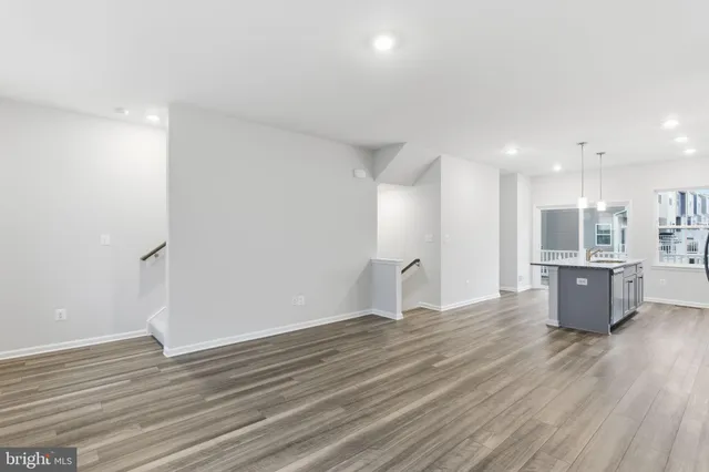 $1,995 | 410 18th Avenue, Ranson, WV 25438