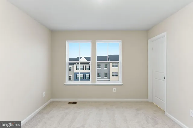 $1,995 | 410 18th Avenue, Ranson, WV 25438