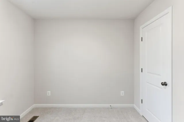 $1,995 | 410 18th Avenue, Ranson, WV 25438