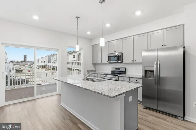 $1,995 | 410 18th Avenue, Ranson, WV 25438