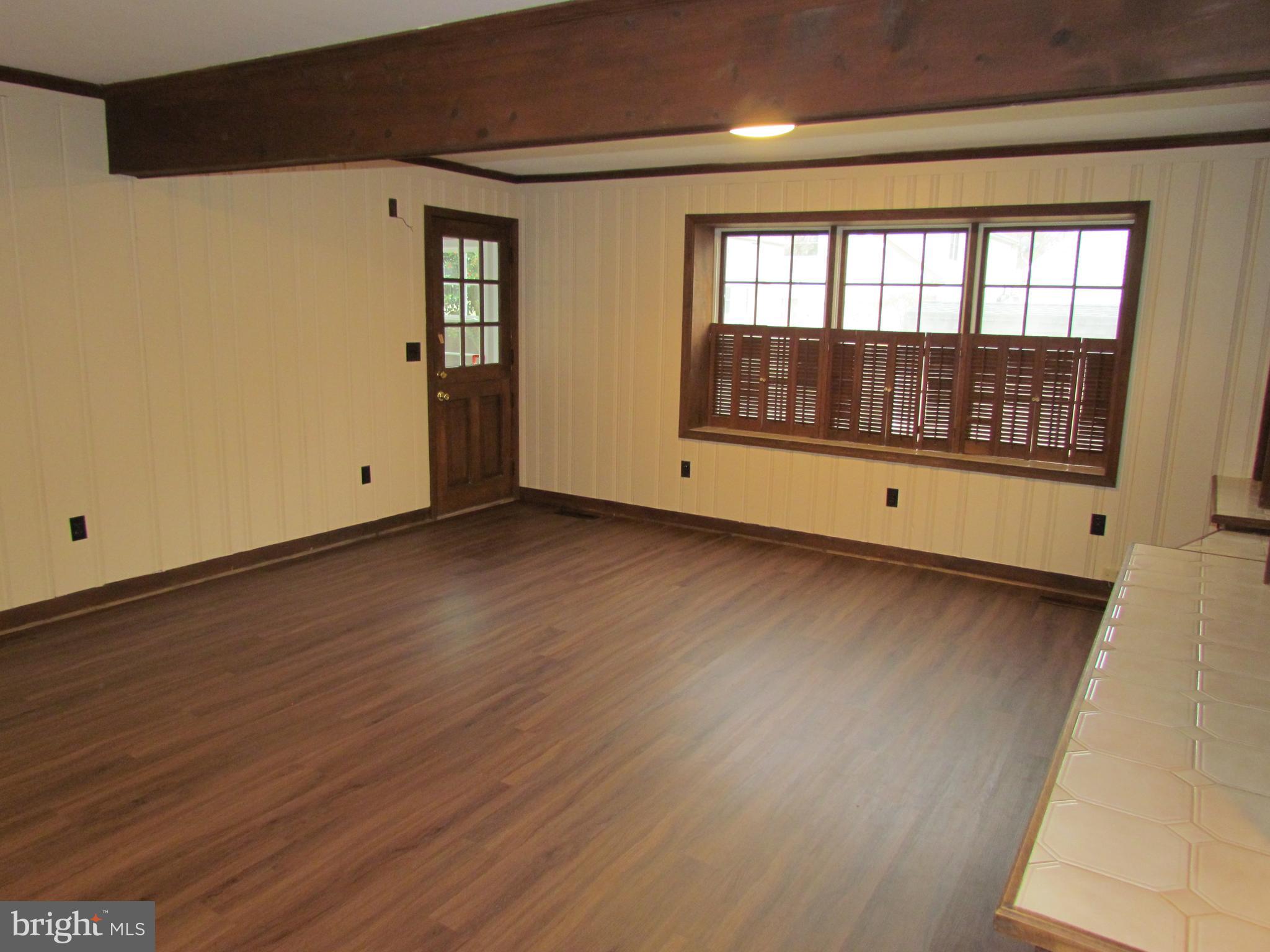 54 Rodney Road Dover, DE 19901 - Photo 18 of 40 Large family room