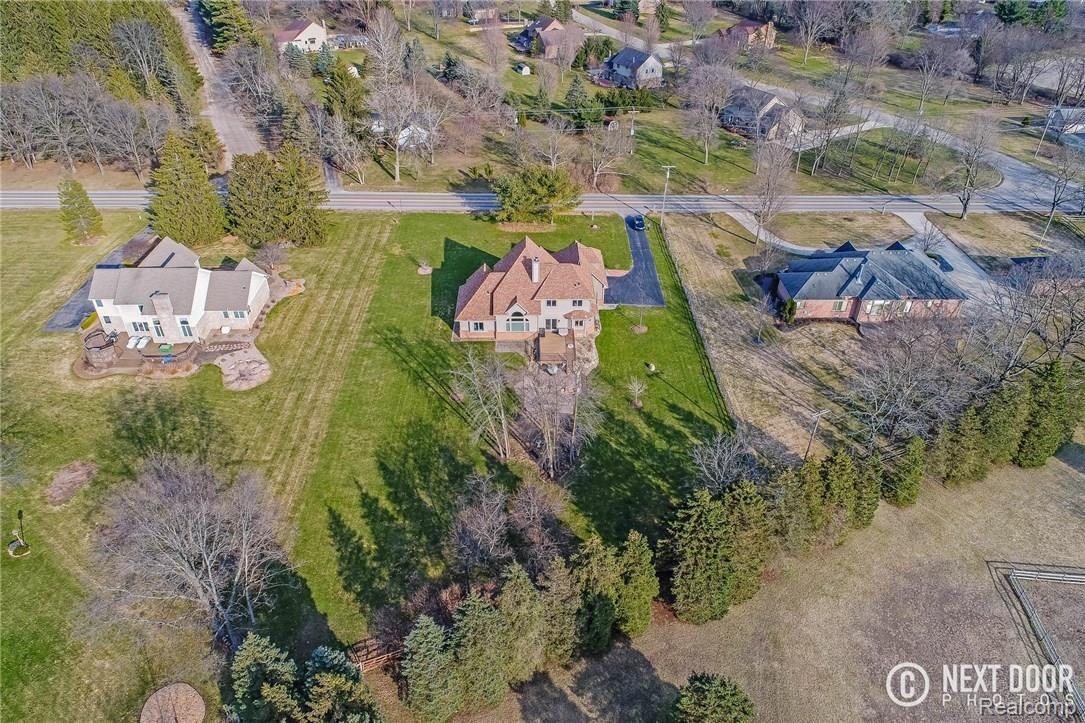 4886 Pleasant Valley Road Brighton, MI 48114 - Photo 50 of 51 DJI_0198.jpg
