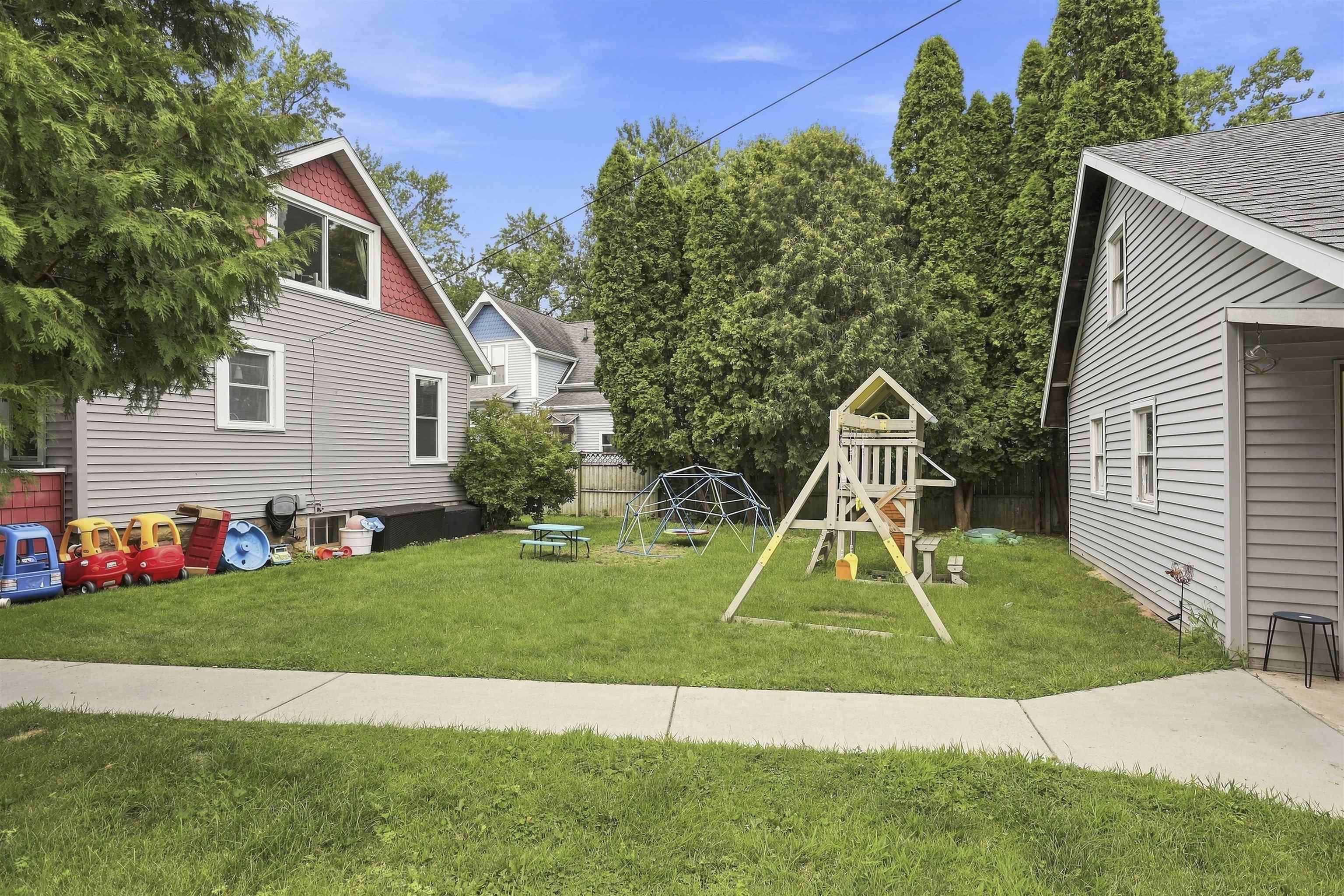 1102 West Lawrence Street Appleton, WI 54914 - Photo 19 of 26 Gallery Image 19