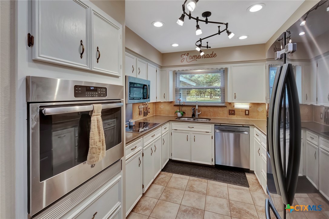 351 Sulphur Creek Road Victoria, TX 77905 - Photo 27 of 28