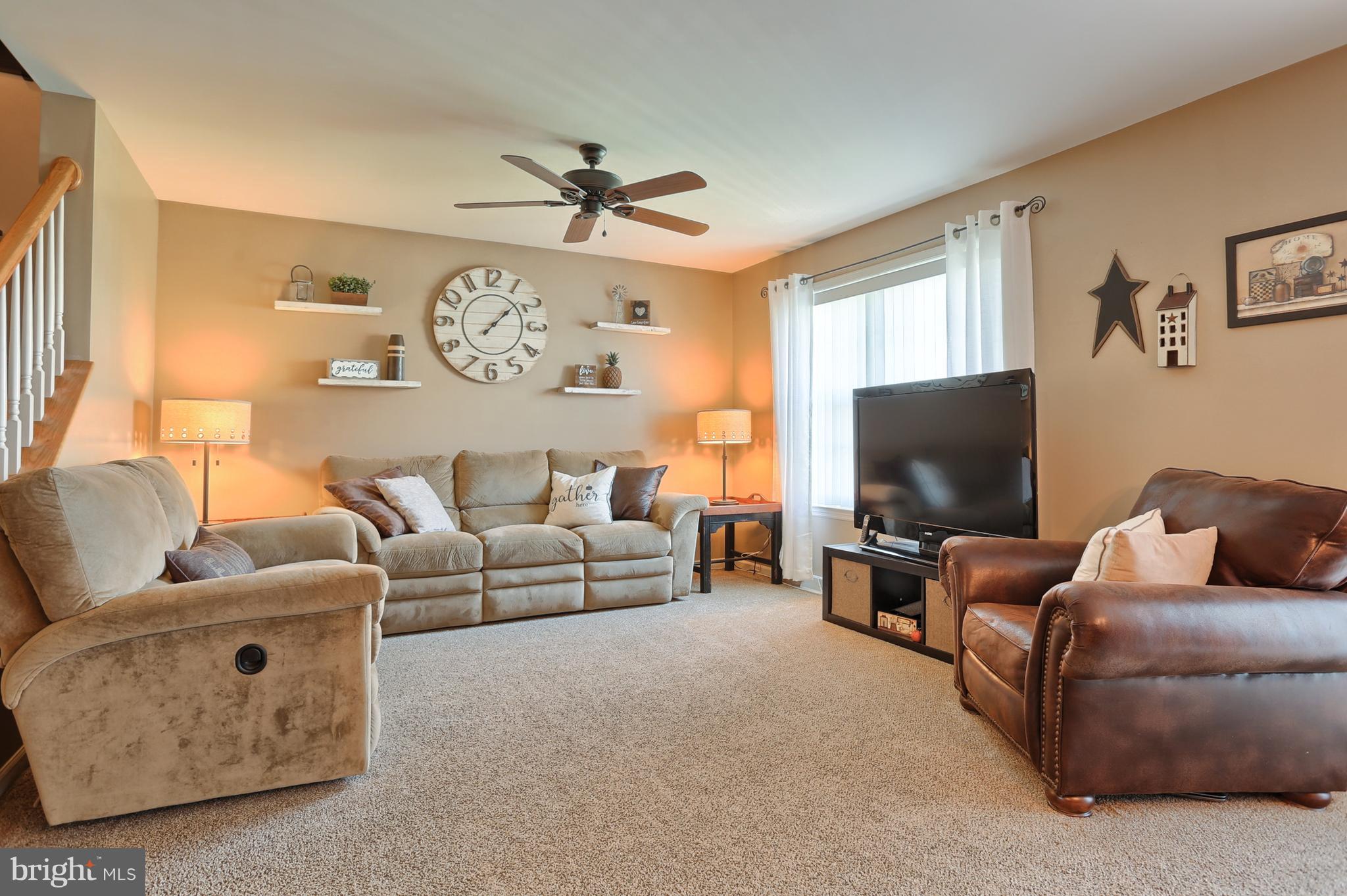 549 Fox Ridge Lane Lebanon, PA 17042 - Photo 19 of 42 Cozy Living Room