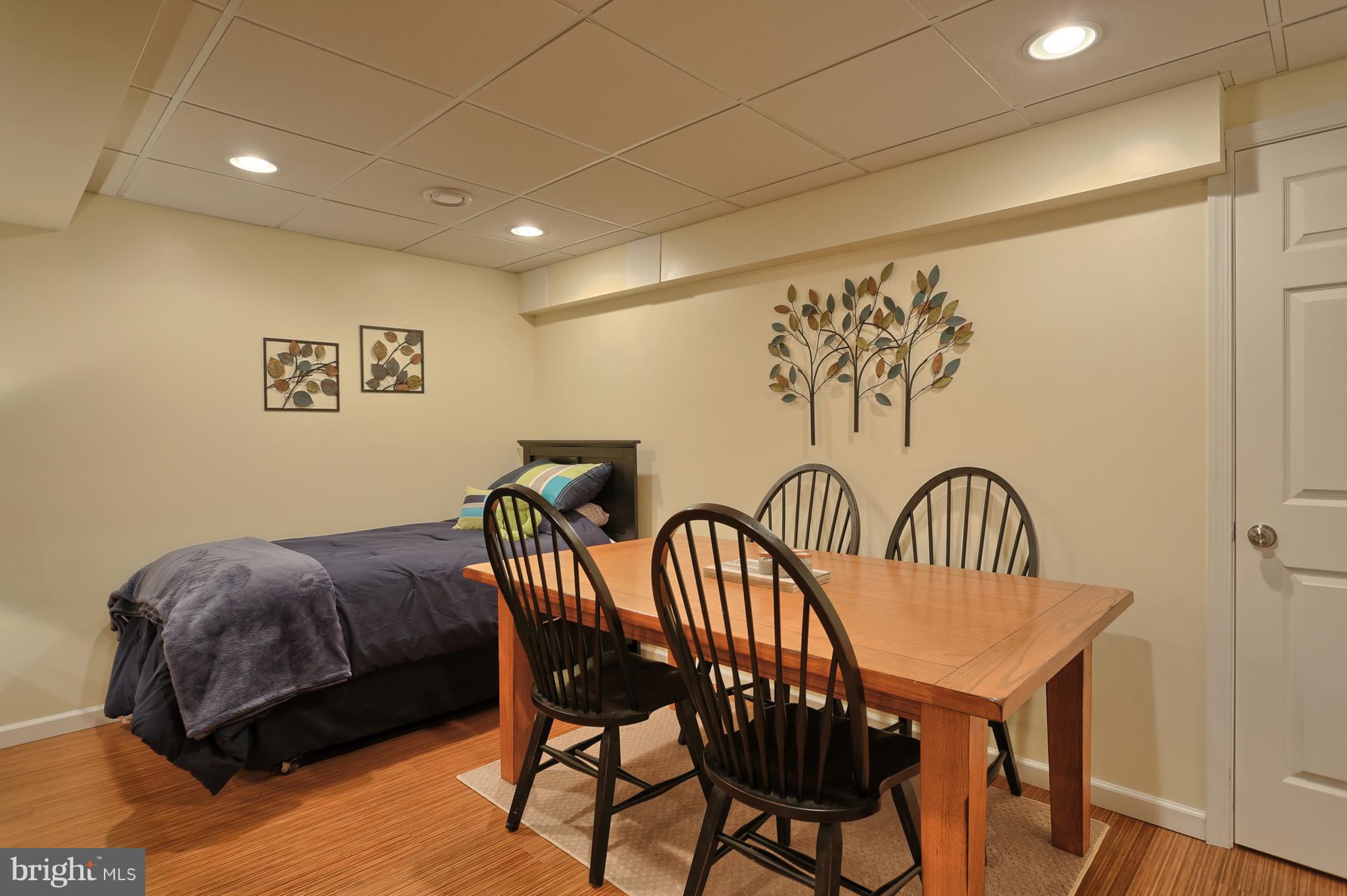 549 Fox Ridge Lane Lebanon, PA 17042 - Photo 33 of 42 LL Family Room 2