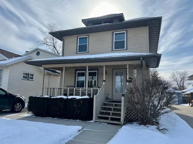 $240,000 | 938 Benton Avenue, Janesville, WI 53545