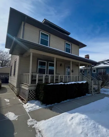 $240,000 | 938 Benton Avenue, Janesville, WI 53545