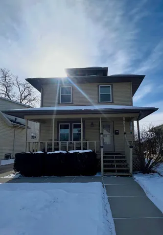 $240,000 | 938 Benton Avenue, Janesville, WI 53545