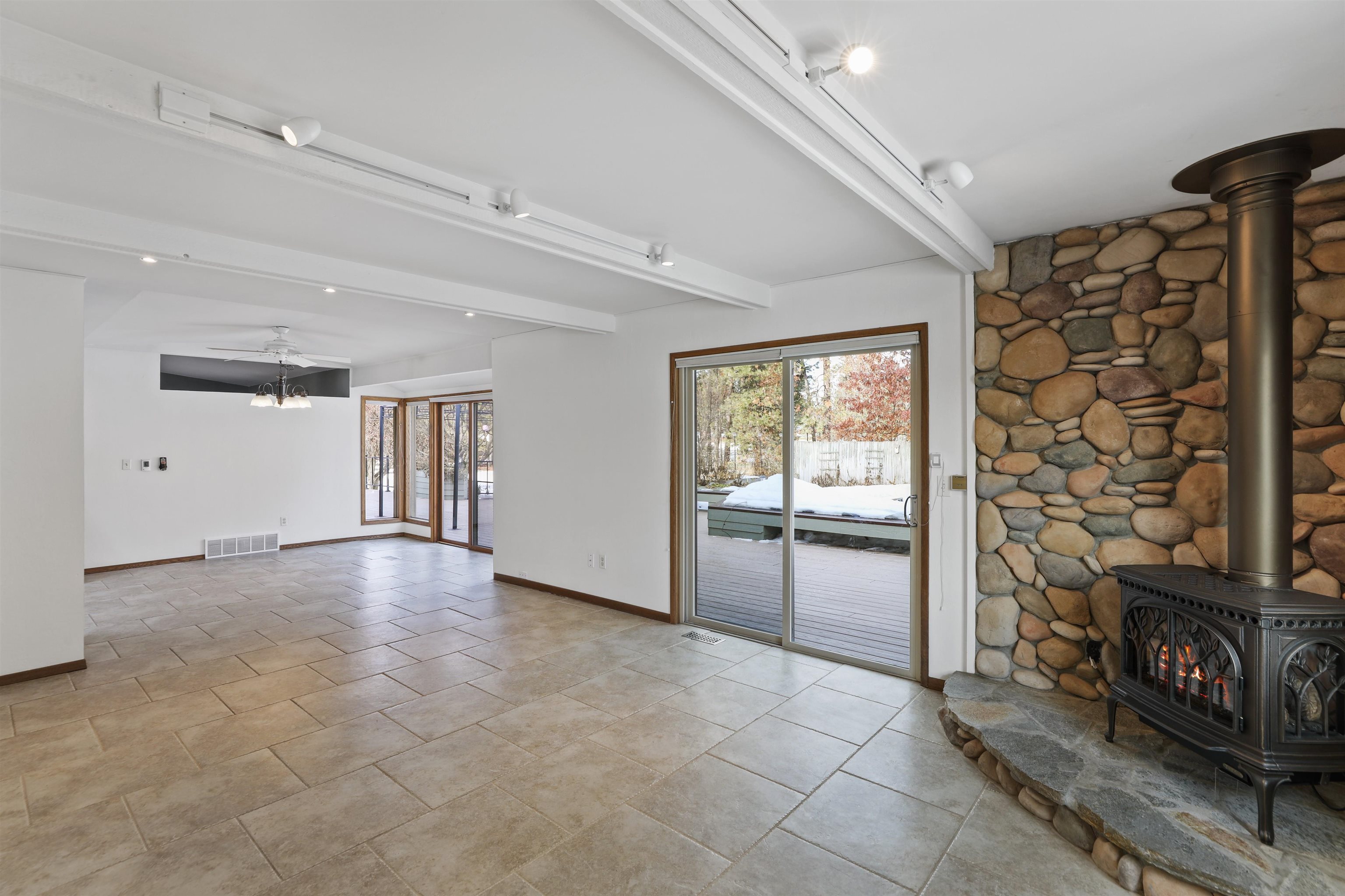 1212 West White Road Spokane, WA 99224 - Photo 4 of 45