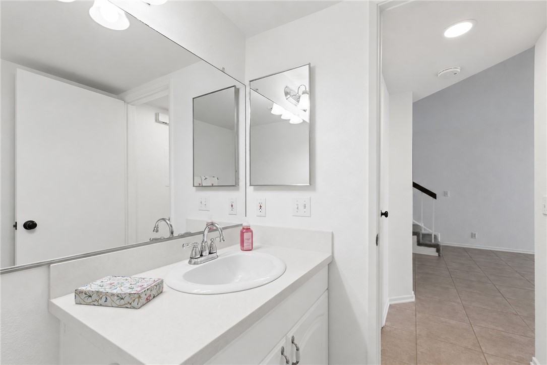 871 West 13th Street, Unit 3 Azusa, CA 91702 - Photo 15 of 35