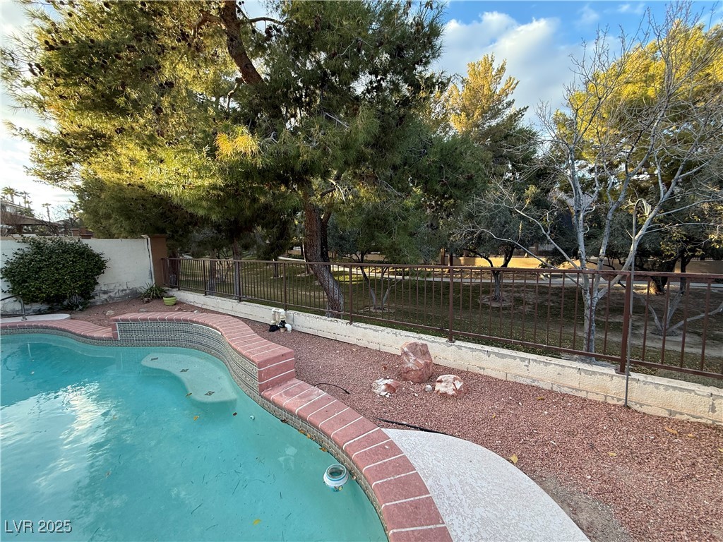 9604 Rancho Palmas Drive Las Vegas, NV 89117 - Photo 50 of 52